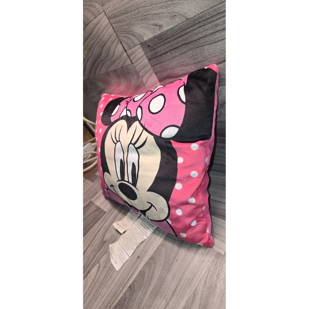 Disney Minnie Mouse soft decorative pillow